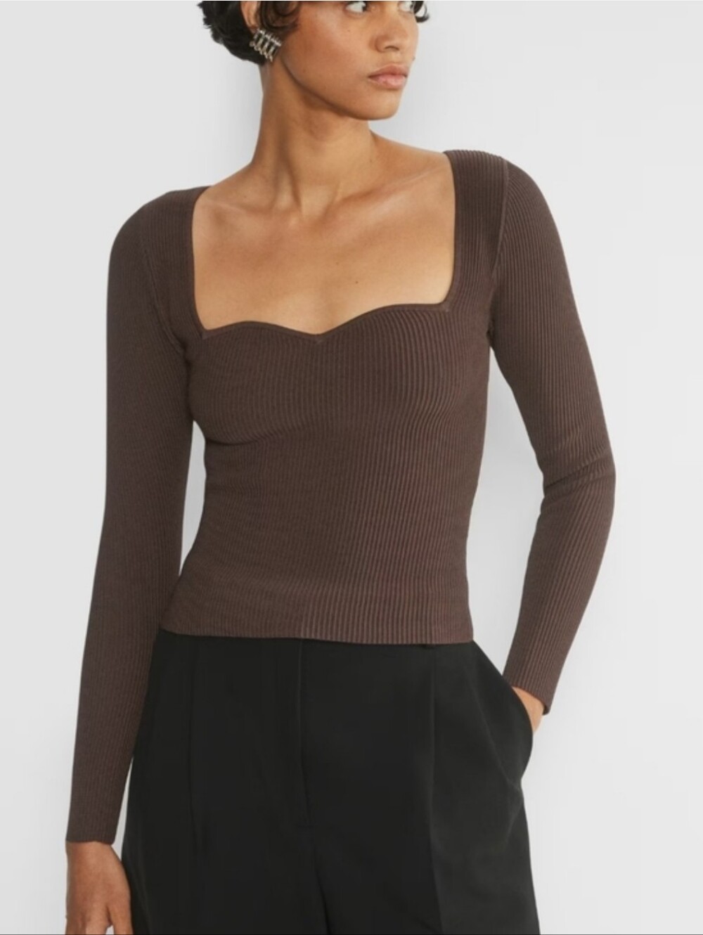 Aritzia Babaton Sculpt Knit Long Sleeve Ribbed Sweetheart Neck Top Brown S